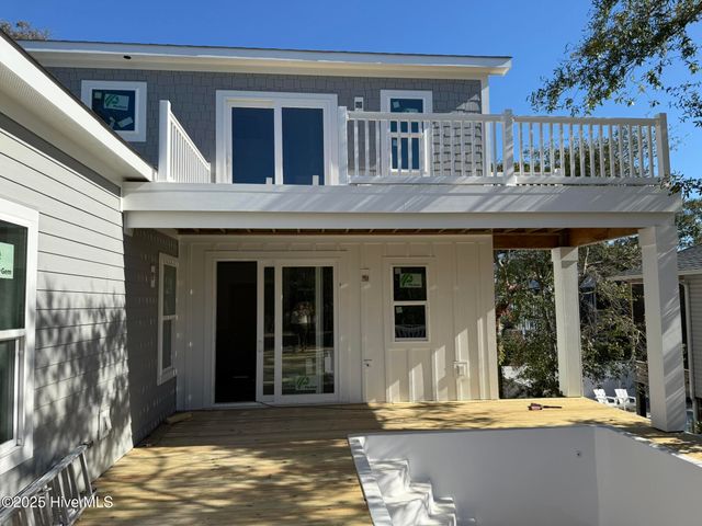 100 SE 43rd Street, Oak Island, NC 28465