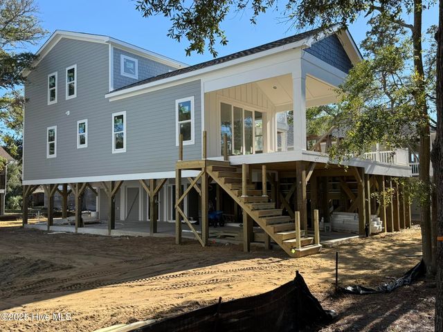 100 SE 43rd Street, Oak Island, NC 28465