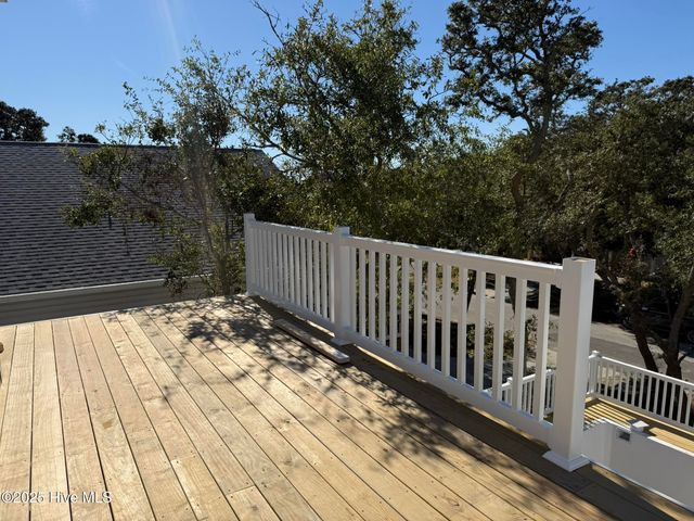 100 SE 43rd Street, Oak Island, NC 28465