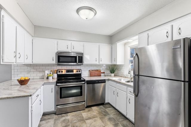 936 Jefferson Avenue, Saint Paul, MN 55102