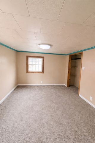 515 E 8th Ave, Tarentum, PA 15084