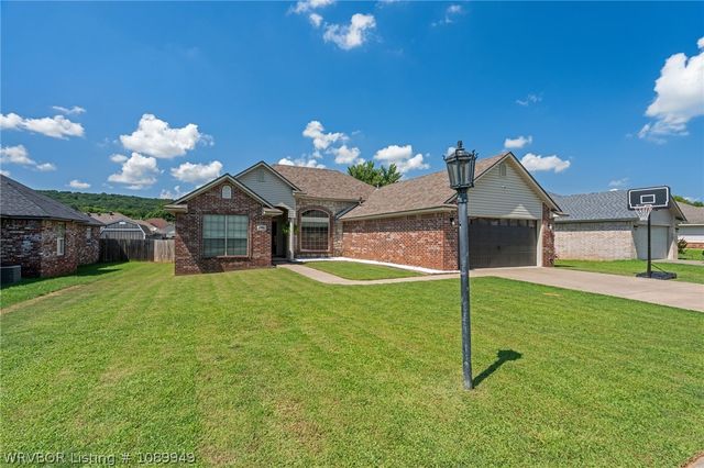 1920 Plum Creek Lane, Alma, AR 72921