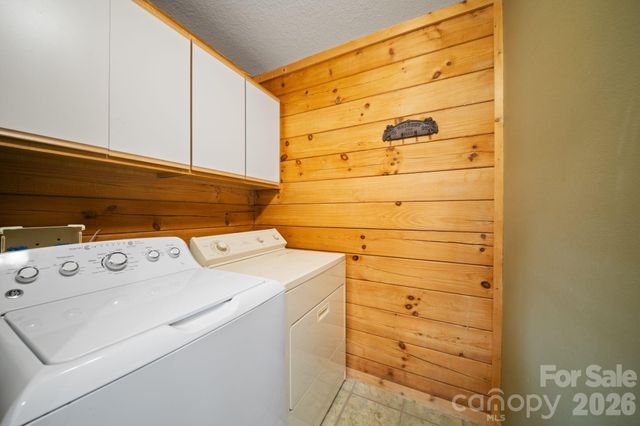 417 Garden Lane, Lake Lure, NC 28746