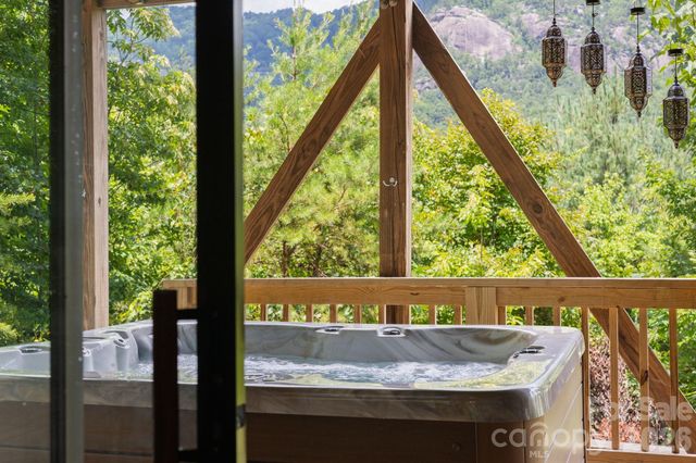417 Garden Lane, Lake Lure, NC 28746