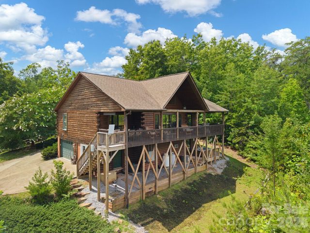 417 Garden Lane, Lake Lure, NC 28746