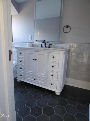 211 N Ninth Street, Mebane, NC 27302