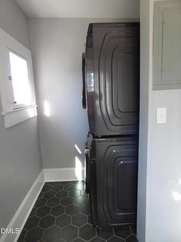 211 N Ninth Street, Mebane, NC 27302