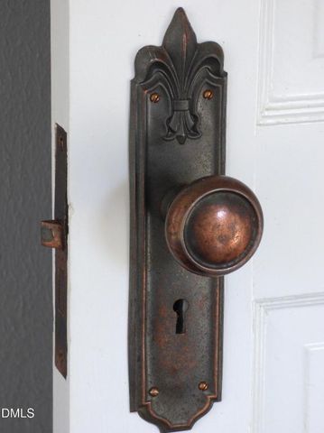 211 N Ninth Street, Mebane, NC 27302