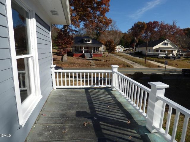 211 N Ninth Street, Mebane, NC 27302