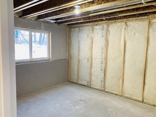 7873 Woodhurst Drive, Rockford, MI 49341