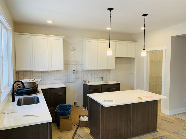 7873 Woodhurst Drive, Rockford, MI 49341