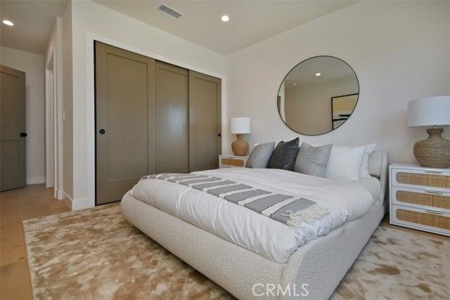 7907 Vicksburg, Los Angeles, CA 90045