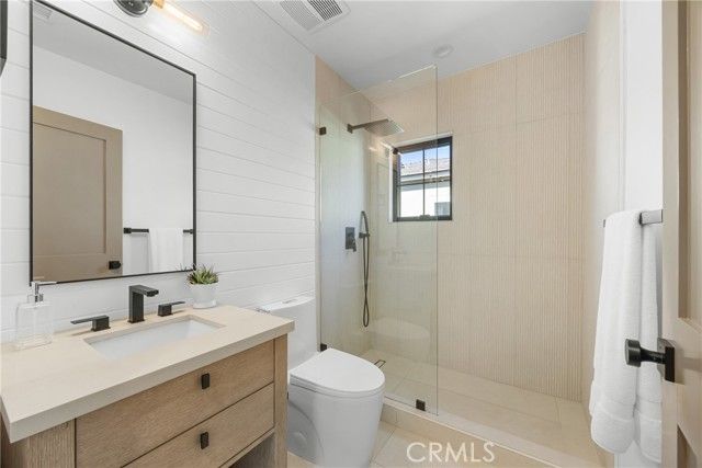 7907 Vicksburg, Los Angeles, CA 90045