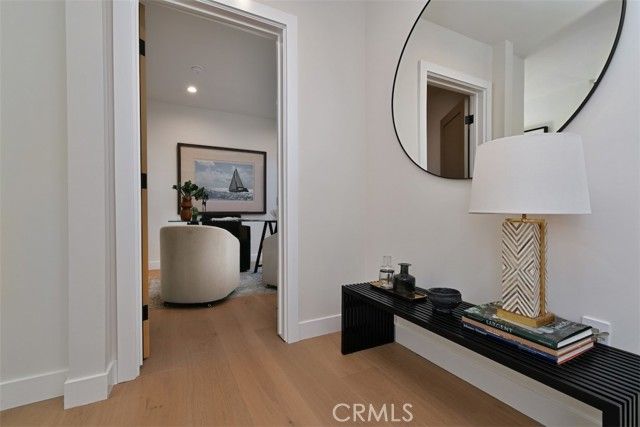 7907 Vicksburg, Los Angeles, CA 90045