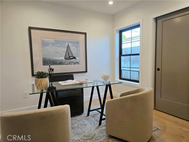 7907 Vicksburg, Los Angeles, CA 90045