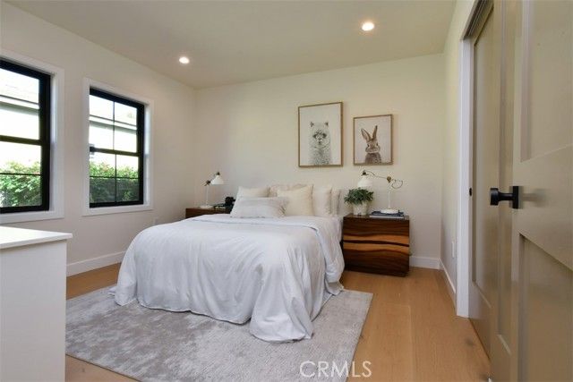 7907 Vicksburg, Los Angeles, CA 90045