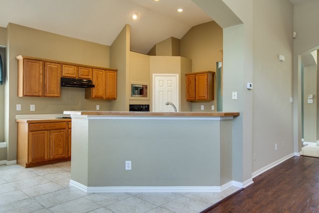 2221 Briary Trace Court, Lewisville, TX 75077