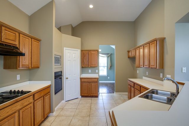 2221 Briary Trace Court, Lewisville, TX 75077