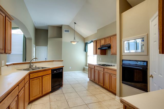 2221 Briary Trace Court, Lewisville, TX 75077