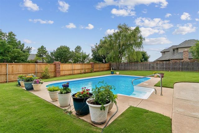 8324 NW 128th Circle, Oklahoma City, OK 73142
