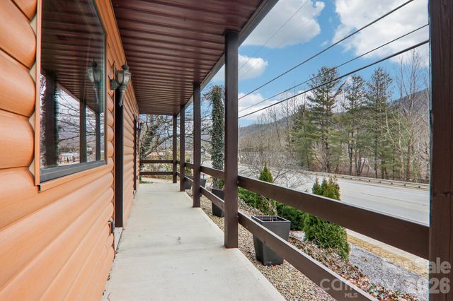 955 Soco Road, Maggie Valley, NC 28751
