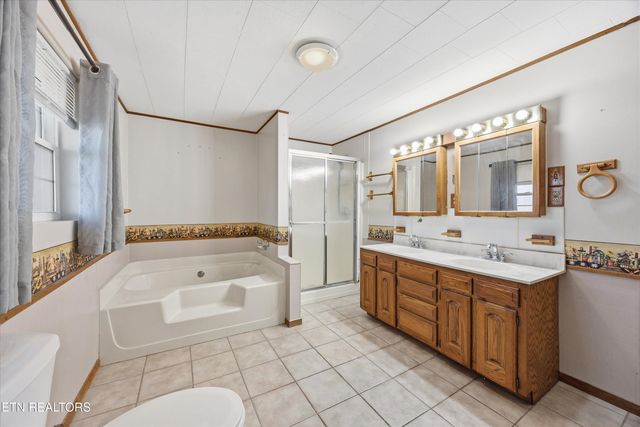 335 High Street, Jellico, TN 37762