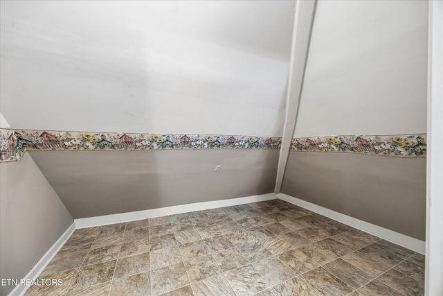 335 High Street, Jellico, TN 37762