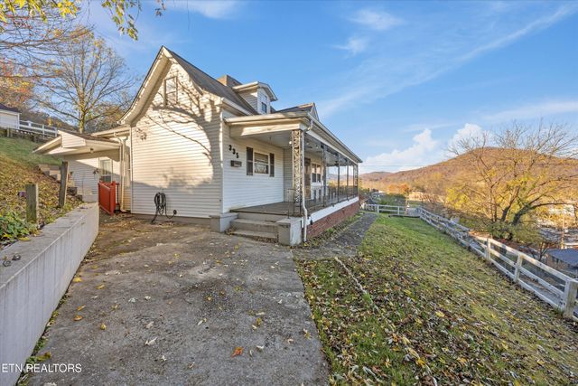 335 High Street, Jellico, TN 37762