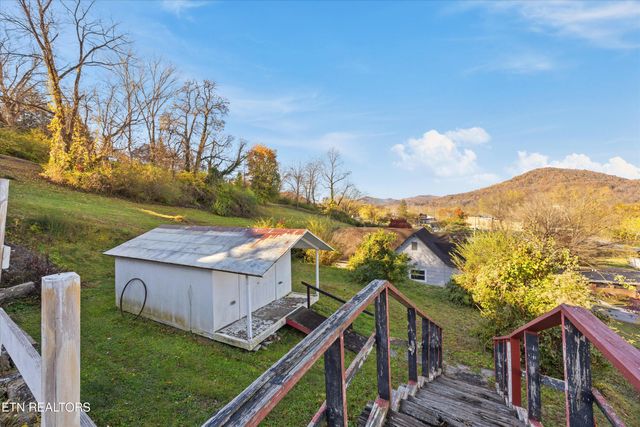 335 High Street, Jellico, TN 37762