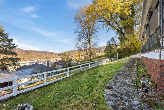 335 High Street, Jellico, TN 37762