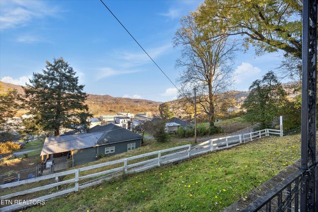 335 High Street, Jellico, TN 37762