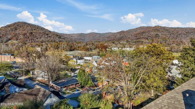 335 High Street, Jellico, TN 37762