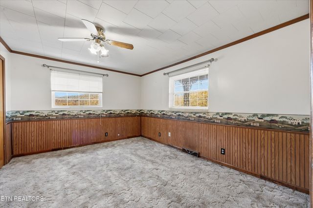 335 High Street, Jellico, TN 37762