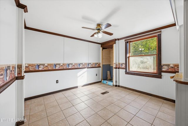 335 High Street, Jellico, TN 37762