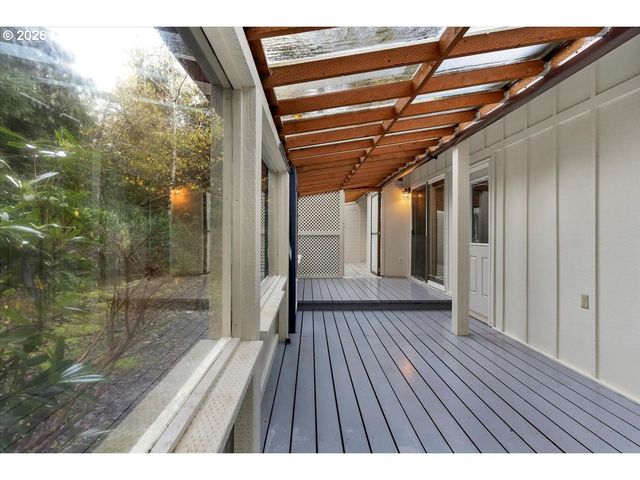 199 Sw THE PINES Dr, Depoe Bay, OR 97341