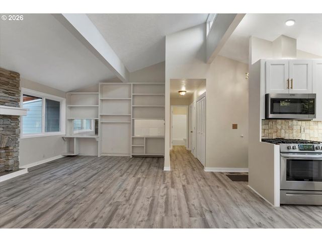 199 Sw THE PINES Dr, Depoe Bay, OR 97341