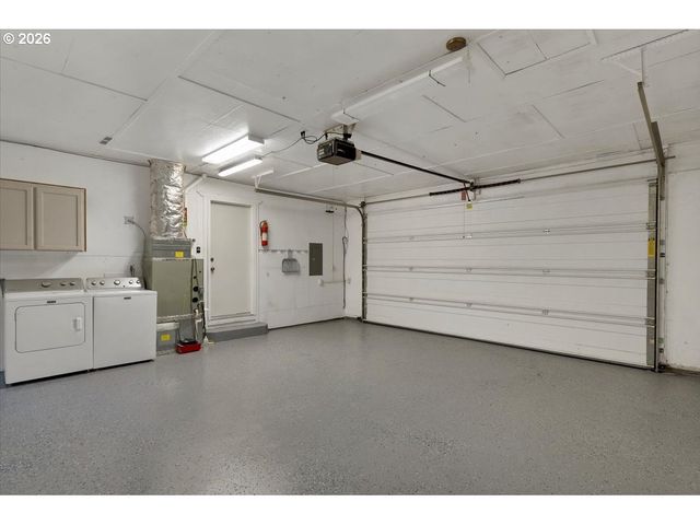 199 Sw THE PINES Dr, Depoe Bay, OR 97341