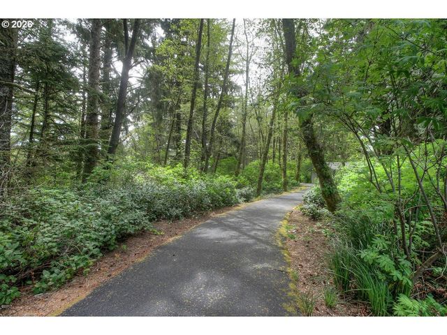 199 Sw THE PINES Dr, Depoe Bay, OR 97341