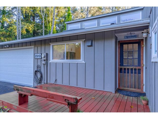 199 Sw THE PINES Dr, Depoe Bay, OR 97341