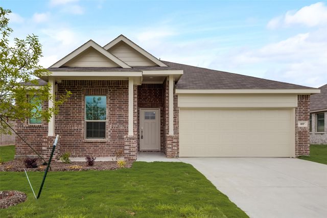 917 Dustwood Drive, Fort Worth, TX 76052