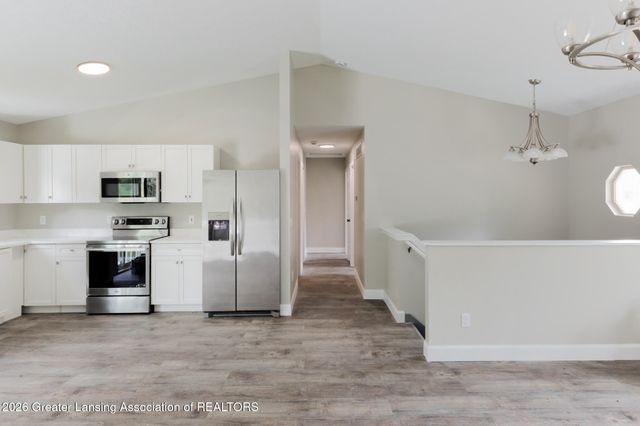 2822 Risdale Avenue, Lansing, MI 48911