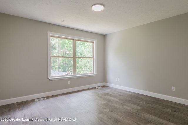 2822 Risdale Avenue, Lansing, MI 48911