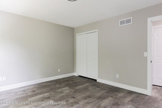 2822 Risdale Avenue, Lansing, MI 48911