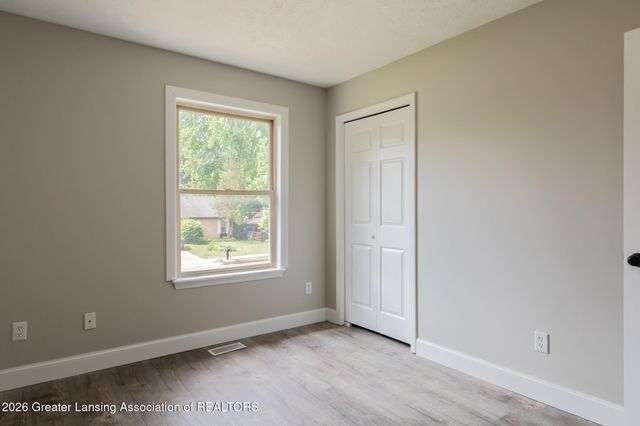 2822 Risdale Avenue, Lansing, MI 48911