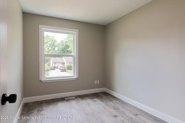 2822 Risdale Avenue, Lansing, MI 48911