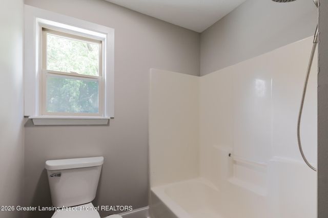 2822 Risdale Avenue, Lansing, MI 48911