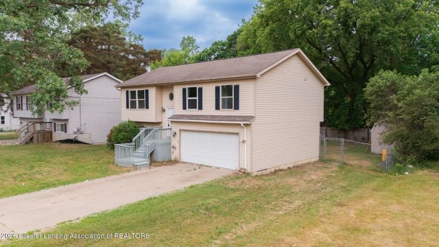 2822 Risdale Avenue, Lansing, MI 48911