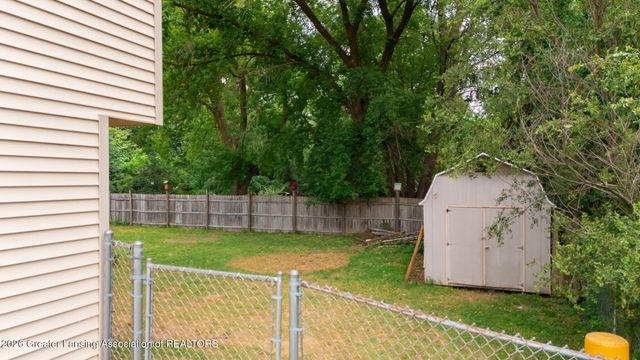 2822 Risdale Avenue, Lansing, MI 48911