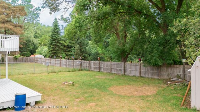 2822 Risdale Avenue, Lansing, MI 48911