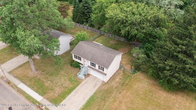 2822 Risdale Avenue, Lansing, MI 48911